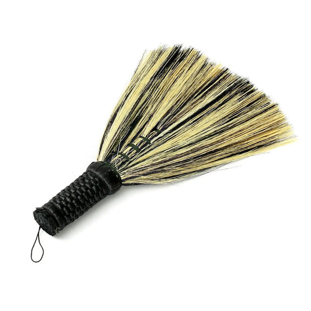 The Sweeping Brush - Black