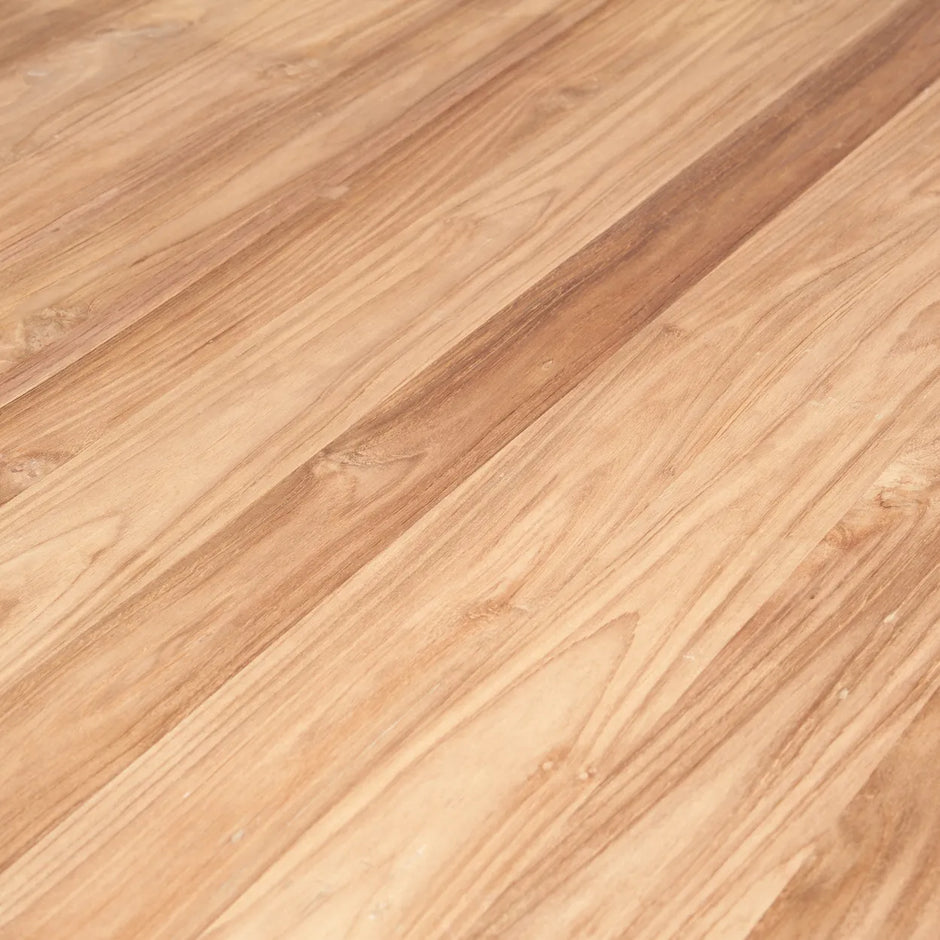 The Yikko Dining Table - Indoor