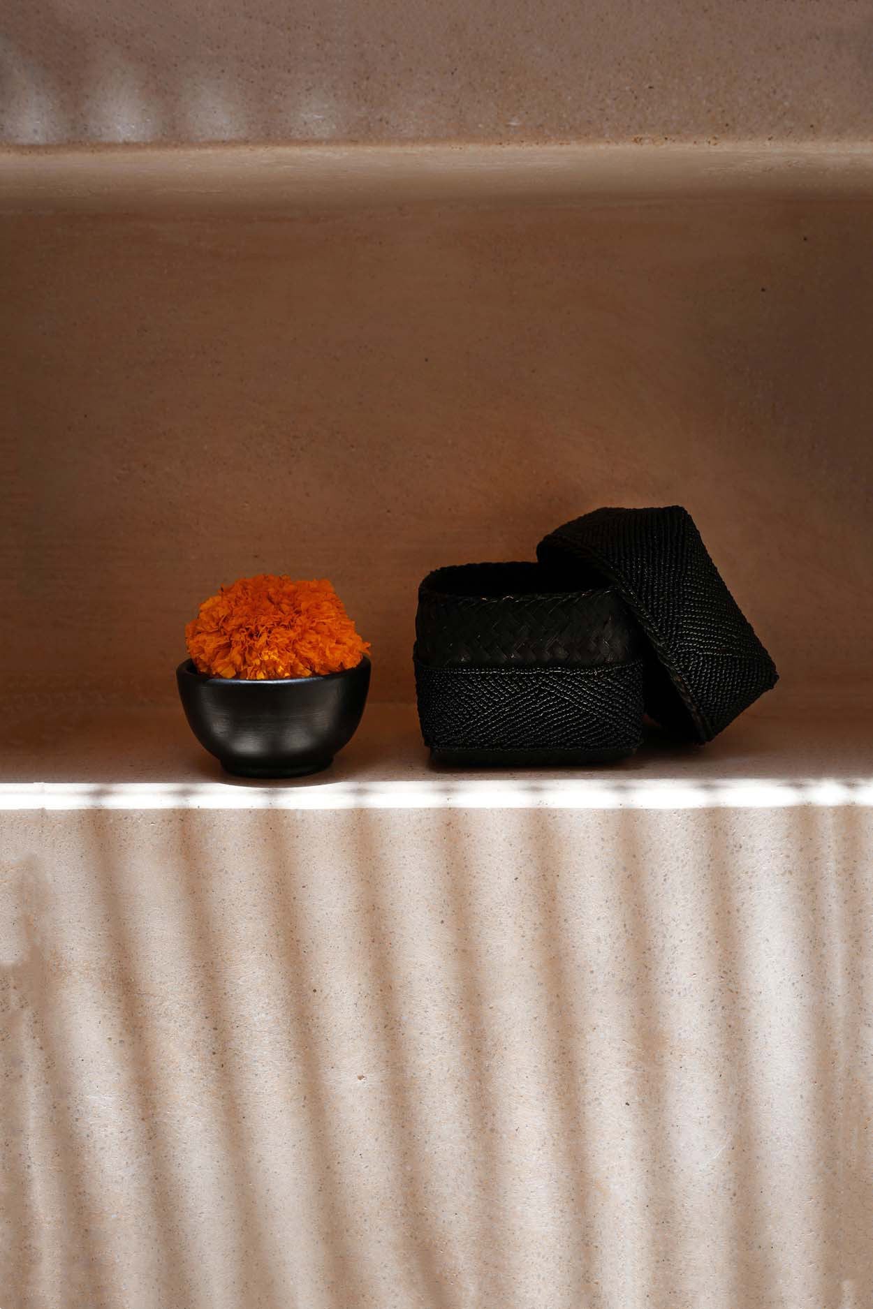 The Beaded Basket - Black - M