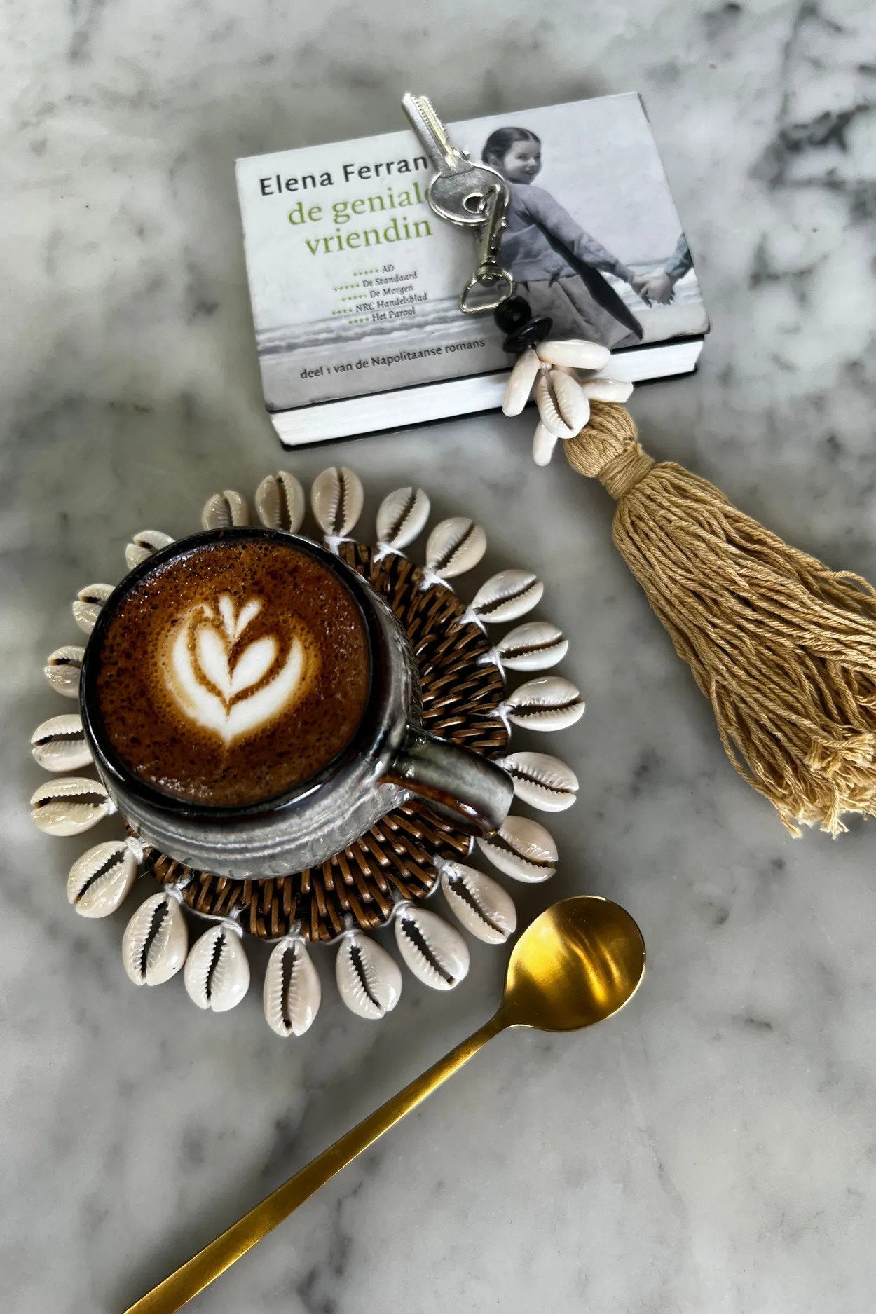 The Cowrie Tassel Keychain - Mocca