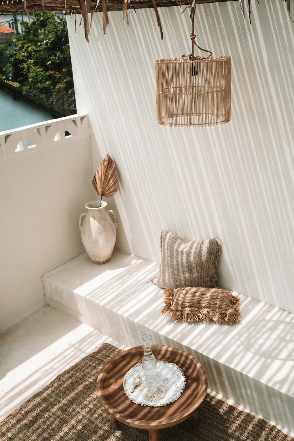 The Seagrass Shell Placemat - White