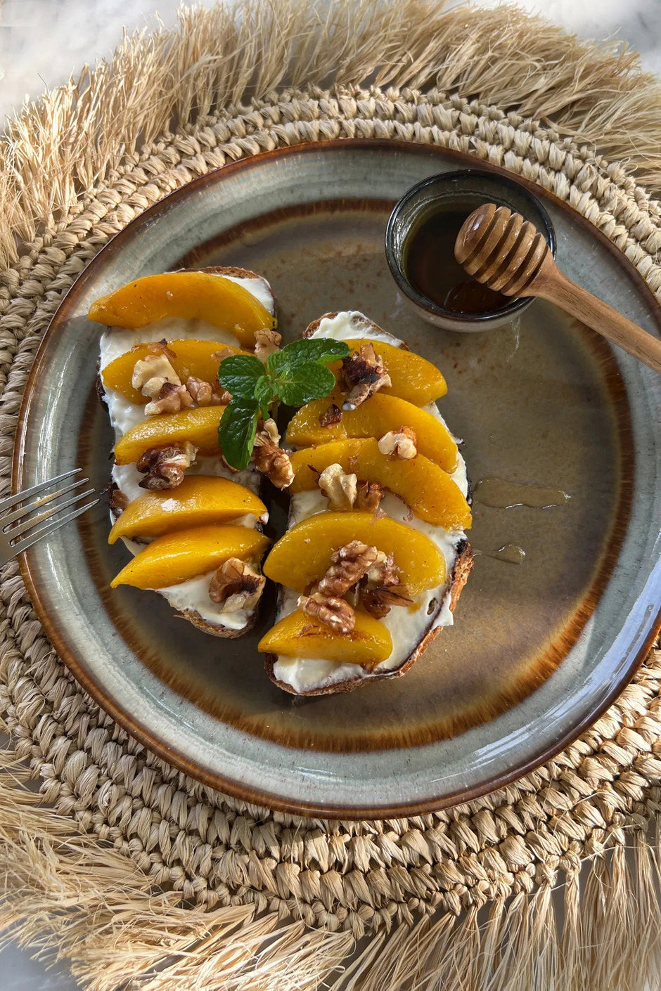 The Teak Root Honey Roller