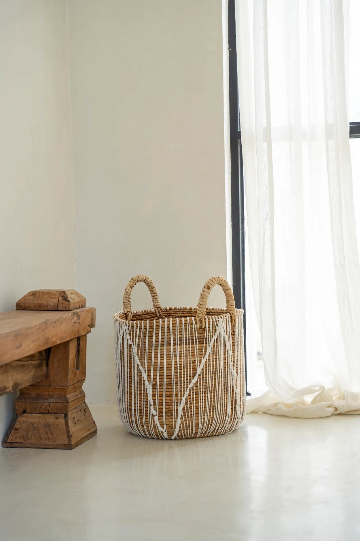 The Straight Stitched Macrame Basket - M